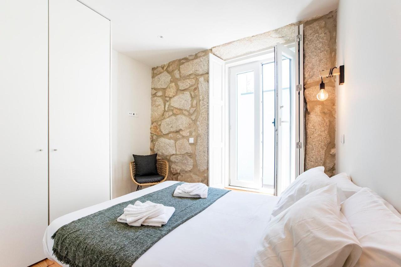 Central Studio W/ Pool, Ac & Patio By Lovelystay Porto Buitenkant foto