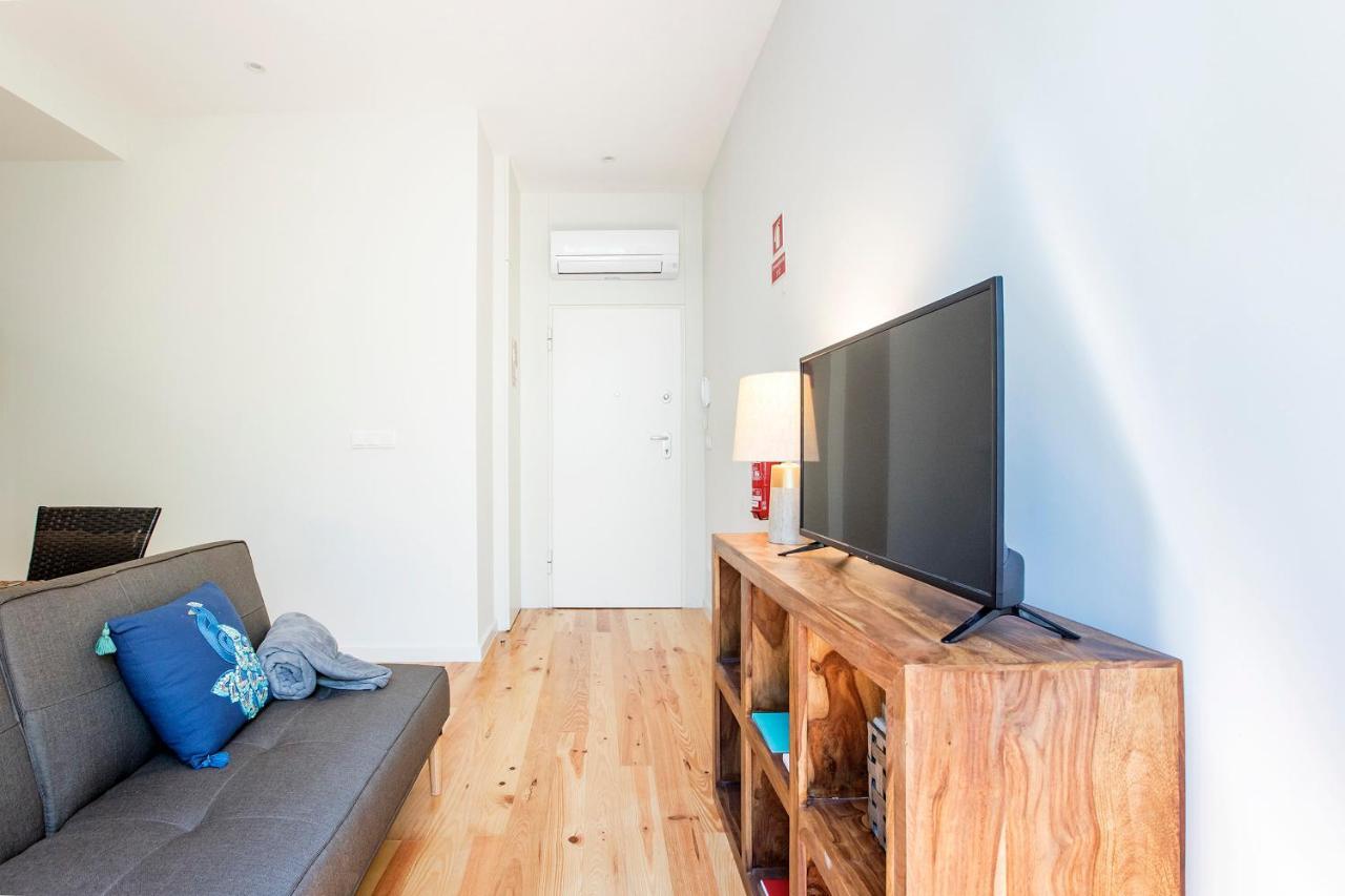 Central Studio W/ Pool, Ac & Patio By Lovelystay Porto Buitenkant foto