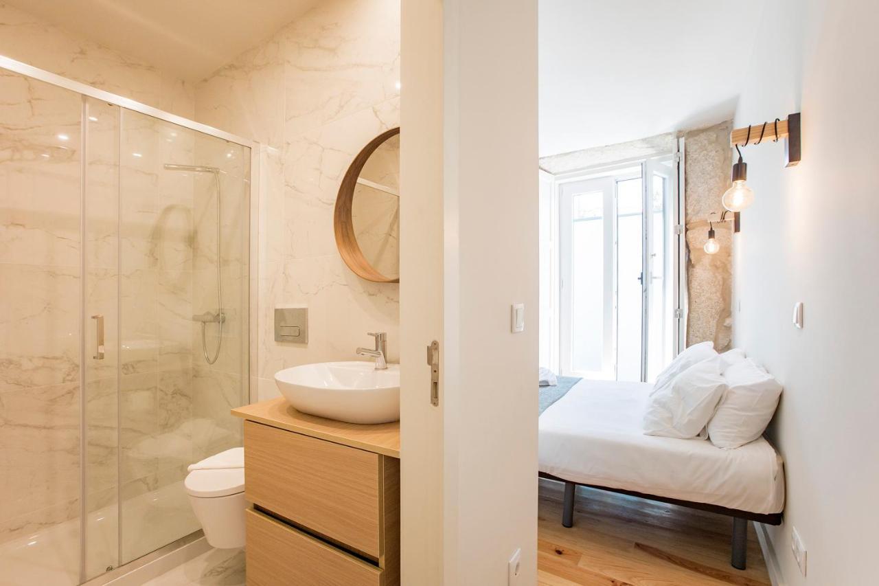 Central Studio W/ Pool, Ac & Patio By Lovelystay Porto Buitenkant foto