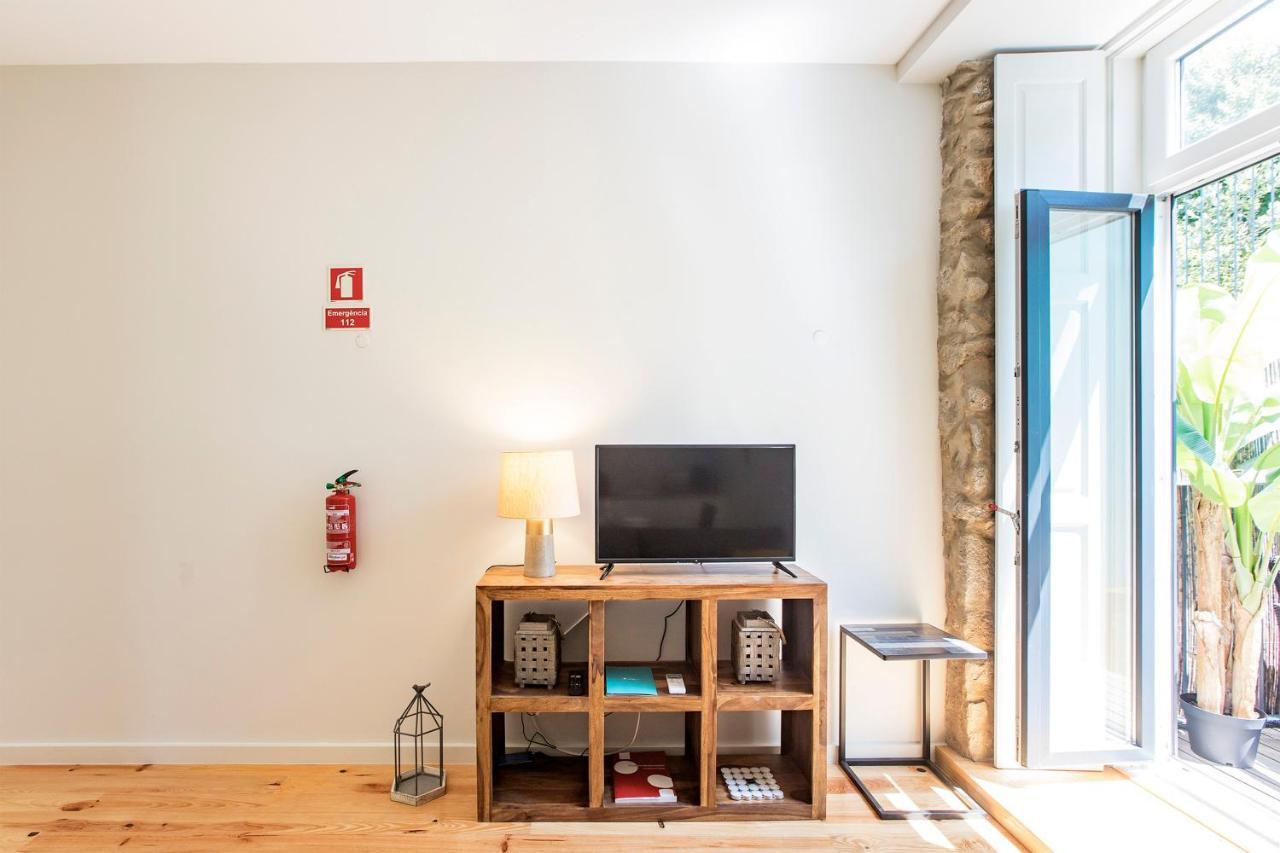 Central Studio W/ Pool, Ac & Patio By Lovelystay Porto Buitenkant foto